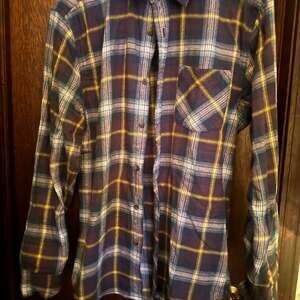Arizona Jean Co. Men's Blue and Yellow Plaid Long Sleeve Flannel Shirt